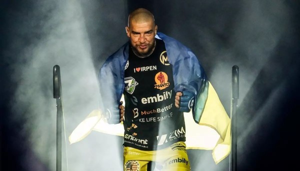 벨라토르 챔피언 야로슬라프 아모소프, UFC 진출을 암시하며 벨라토르를 떠나다. 새로운 도전의 전망은? 썸네일 이미지