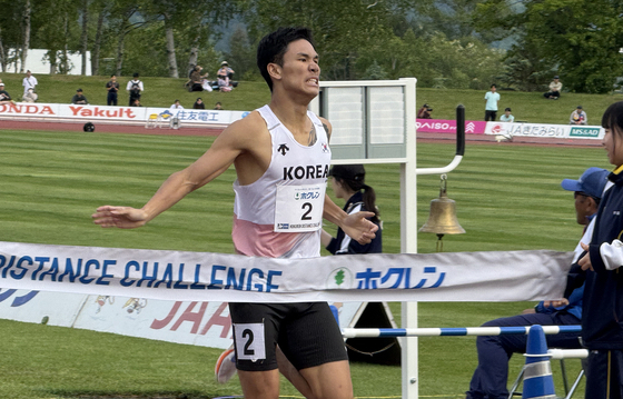 이재웅, 한국 기록 경신한 1,500m 우승…"32년 만에" 썸네일 이미지