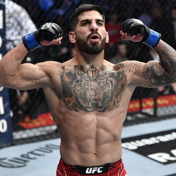 토푸리아, 올리베이라 꺾고 핌블렛 도전…"UFC 세계 제패 목표" 썸네일 이미지