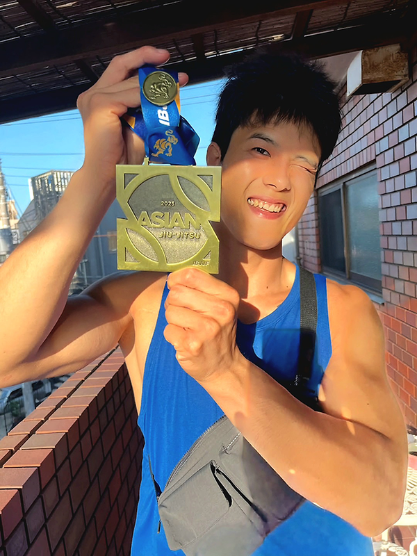 UFC 출신 조성빈, 아시아 IBJJF 주짓수 대회에서 동메달 획득…그래플링 능력 과시 썸네일 이미지