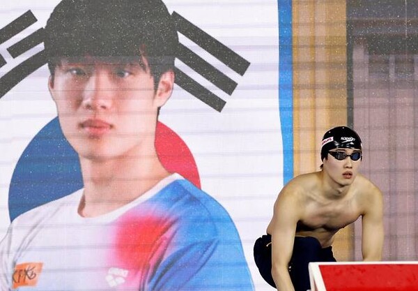 "한국 수영 대표 황선우, 세계선수권 4연패 메달 놓치다" 썸네일 이미지